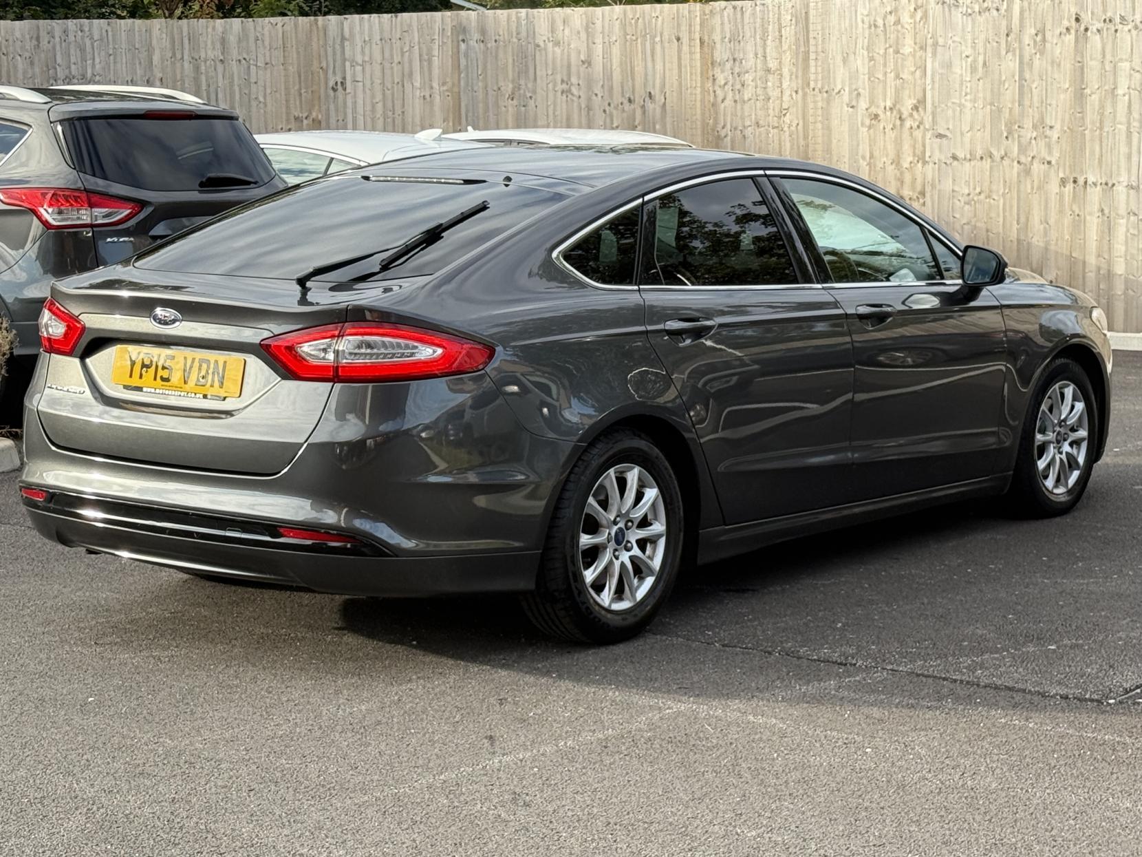 Ford Mondeo 2.0 TDCi Titanium Hatchback 5dr Diesel Manual Euro 6 (s/s) (150 ps)
