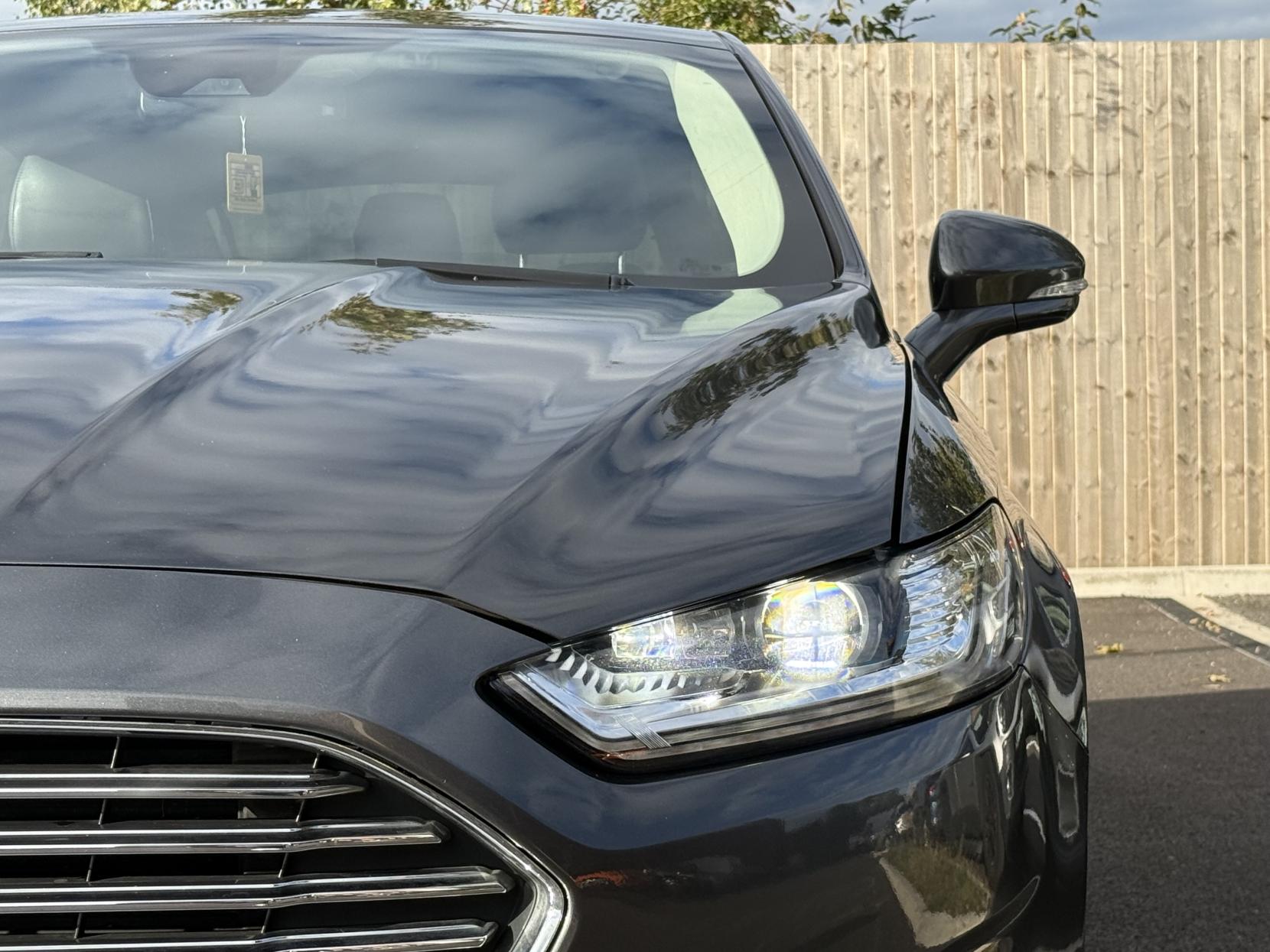 Ford Mondeo 2.0 TDCi Titanium Hatchback 5dr Diesel Manual Euro 6 (s/s) (150 ps)