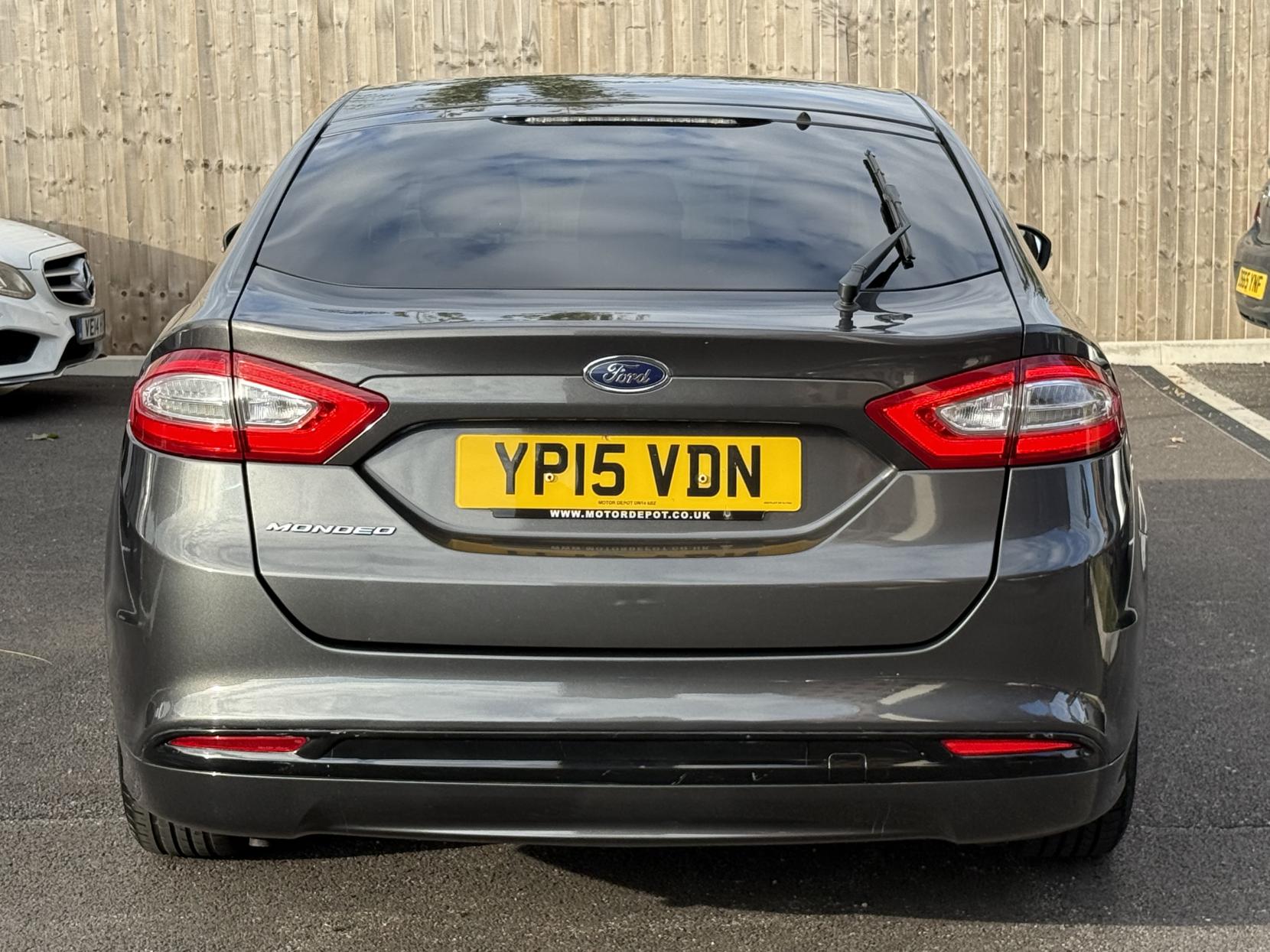 Ford Mondeo 2.0 TDCi Titanium Hatchback 5dr Diesel Manual Euro 6 (s/s) (150 ps)