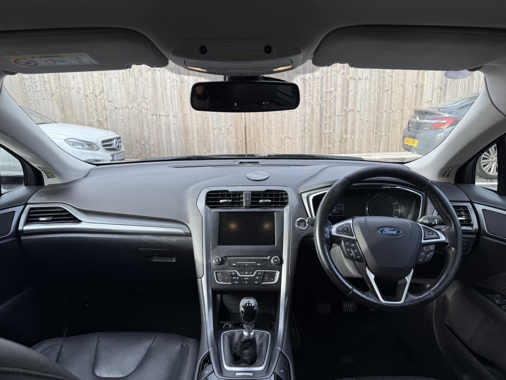 Ford Mondeo 2.0 TDCi Titanium Hatchback 5dr Diesel Manual Euro 6 (s/s) (150 ps)