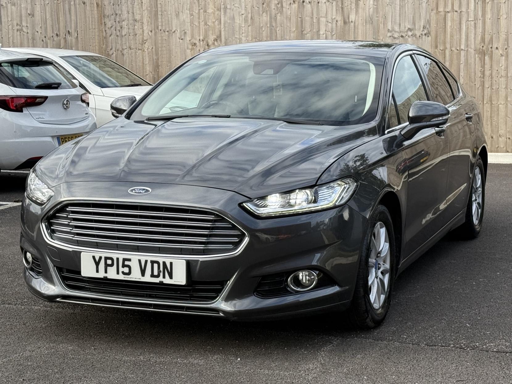 Ford Mondeo 2.0 TDCi Titanium Hatchback 5dr Diesel Manual Euro 6 (s/s) (150 ps)