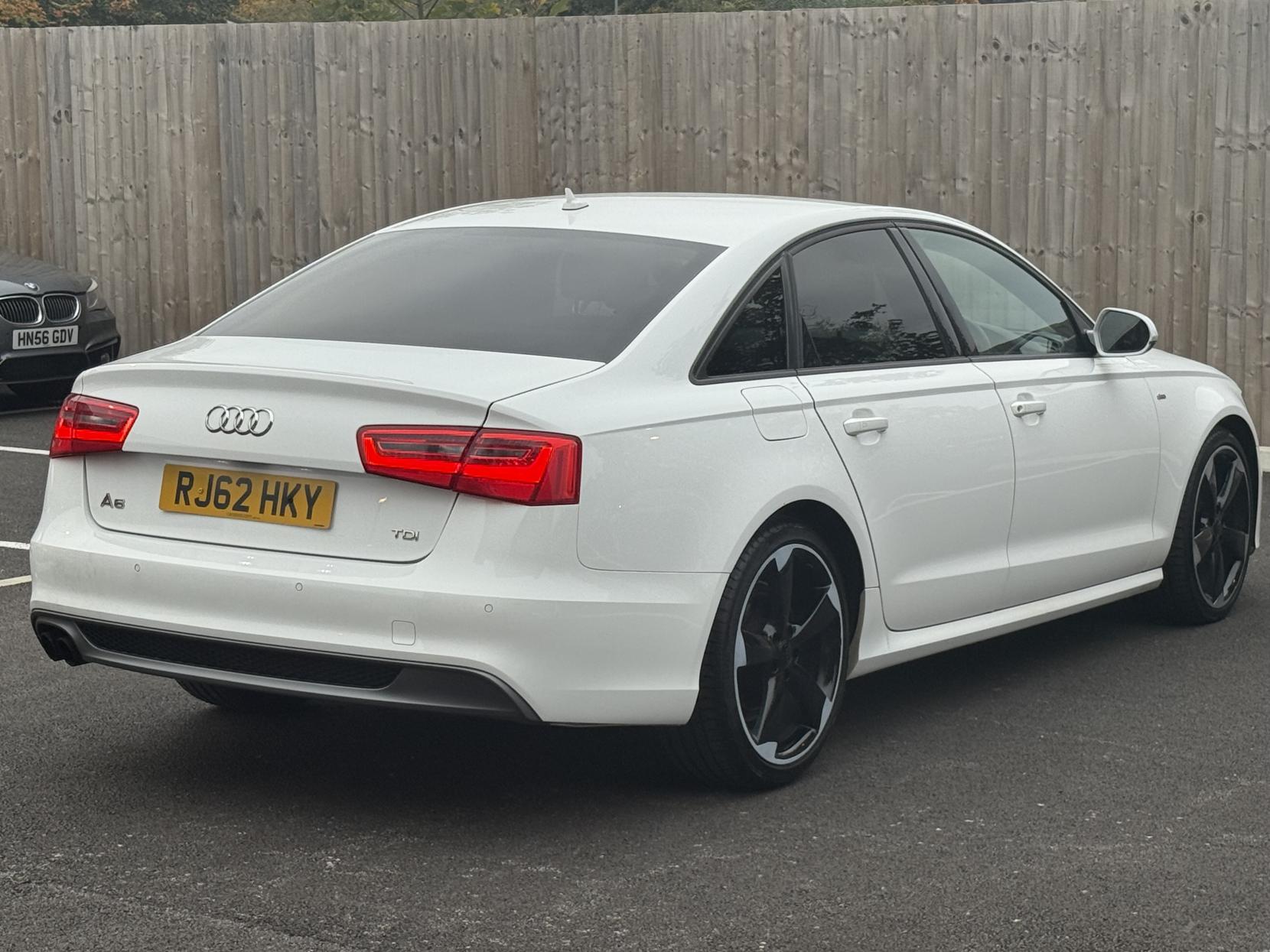 Audi A6 Saloon 2.0 TDI Black Edition Saloon 4dr Diesel Multitronic Euro 5 (s/s) (177 ps)