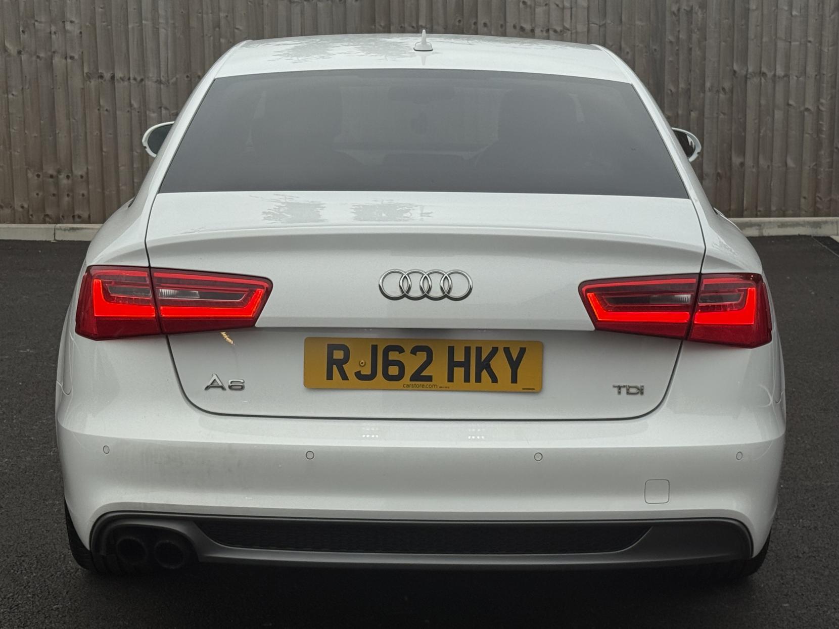 Audi A6 Saloon 2.0 TDI Black Edition Saloon 4dr Diesel Multitronic Euro 5 (s/s) (177 ps)