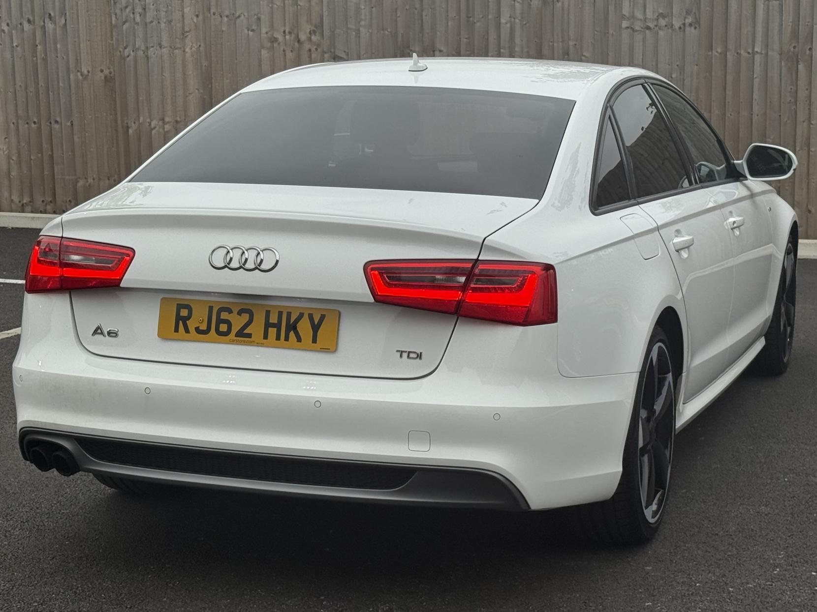 Audi A6 Saloon 2.0 TDI Black Edition Saloon 4dr Diesel Multitronic Euro 5 (s/s) (177 ps)