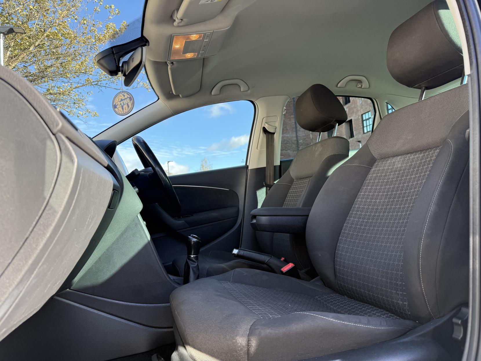 Volkswagen Polo 1.4 TDI BlueMotion Tech SEL Hatchback 5dr Diesel Manual Euro 6 (s/s) (90 ps)