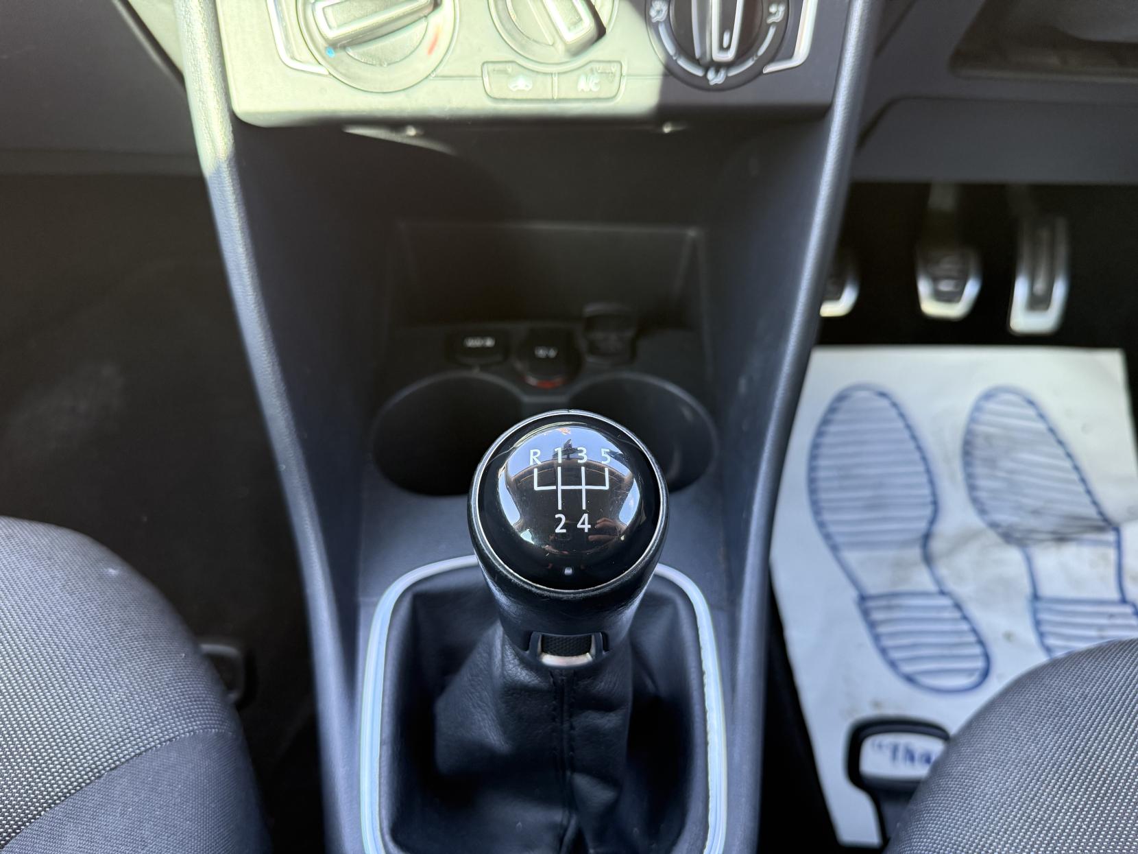 Volkswagen Polo 1.4 TDI BlueMotion Tech SEL Hatchback 5dr Diesel Manual Euro 6 (s/s) (90 ps)