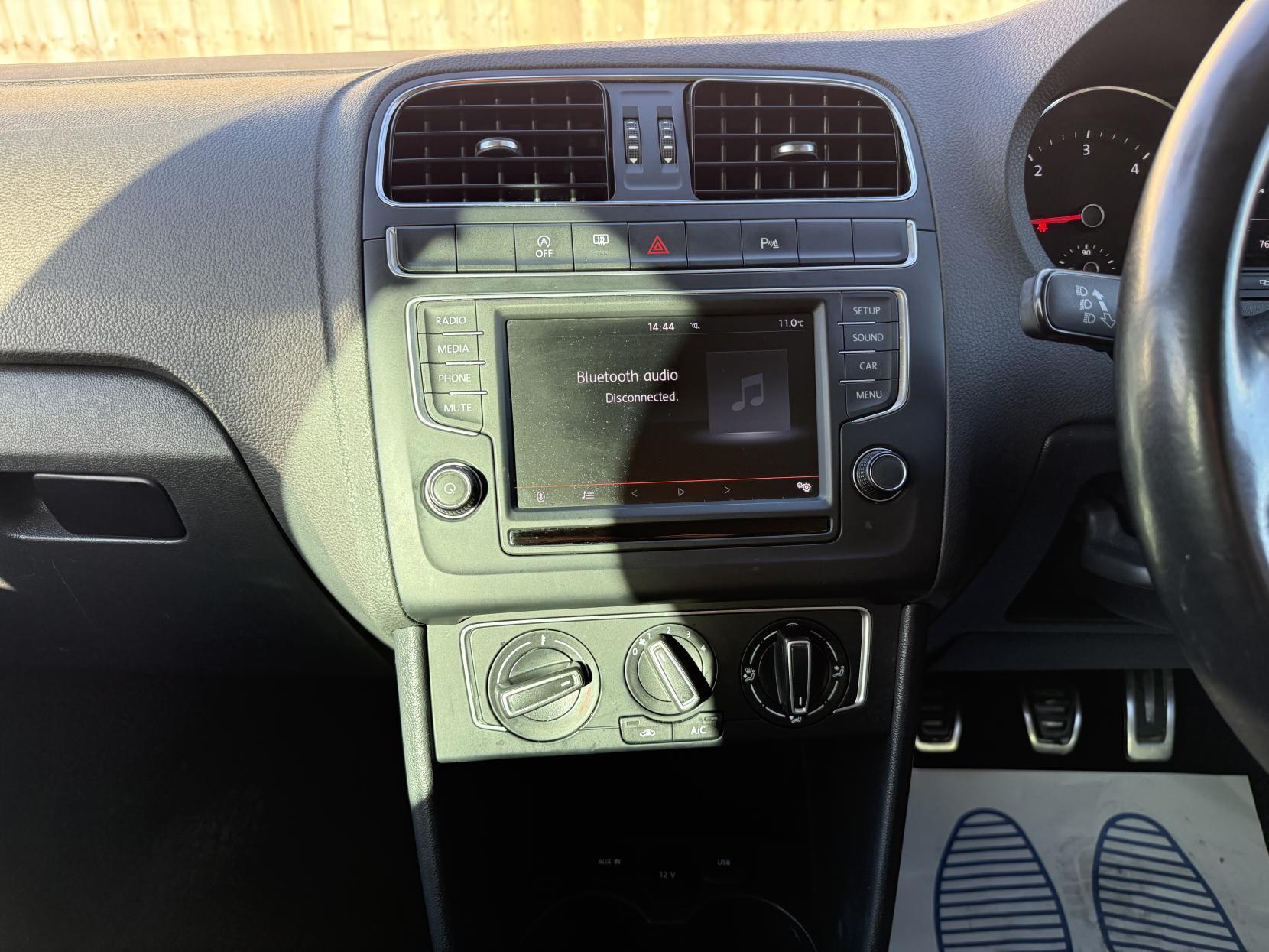 Volkswagen Polo 1.4 TDI BlueMotion Tech SEL Hatchback 5dr Diesel Manual Euro 6 (s/s) (90 ps)