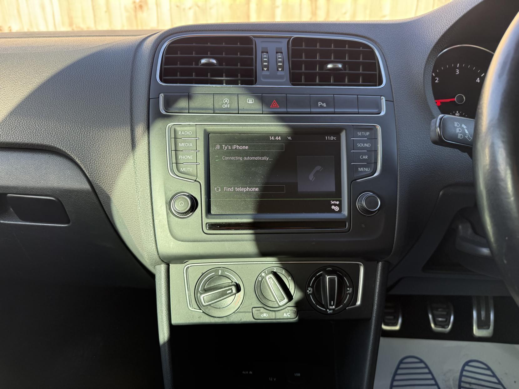 Volkswagen Polo 1.4 TDI BlueMotion Tech SEL Hatchback 5dr Diesel Manual Euro 6 (s/s) (90 ps)