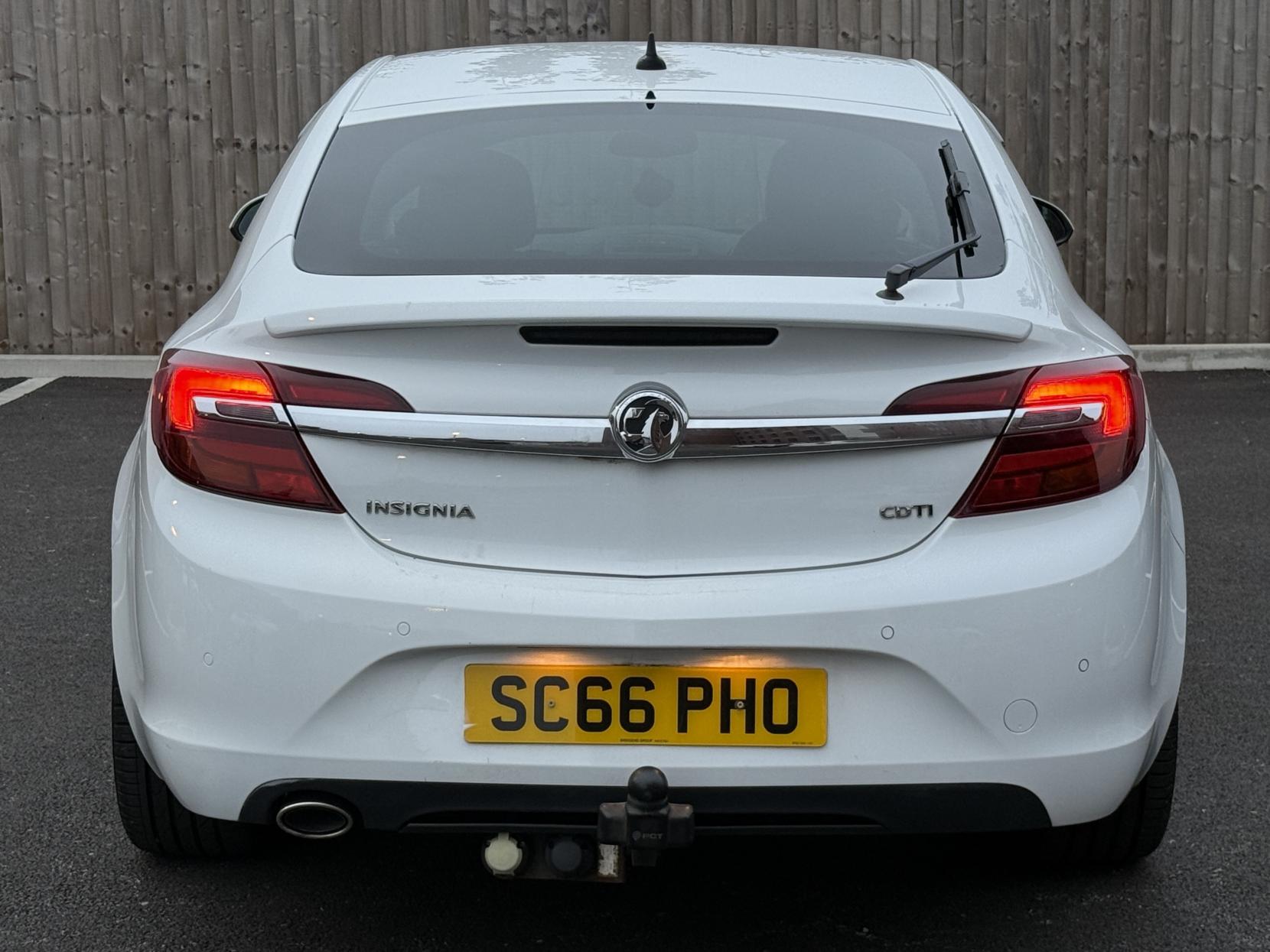 Vauxhall Insignia 2.0 CDTi SRi Nav Hatchback 5dr Diesel Manual Euro 6 (s/s) (170 ps)