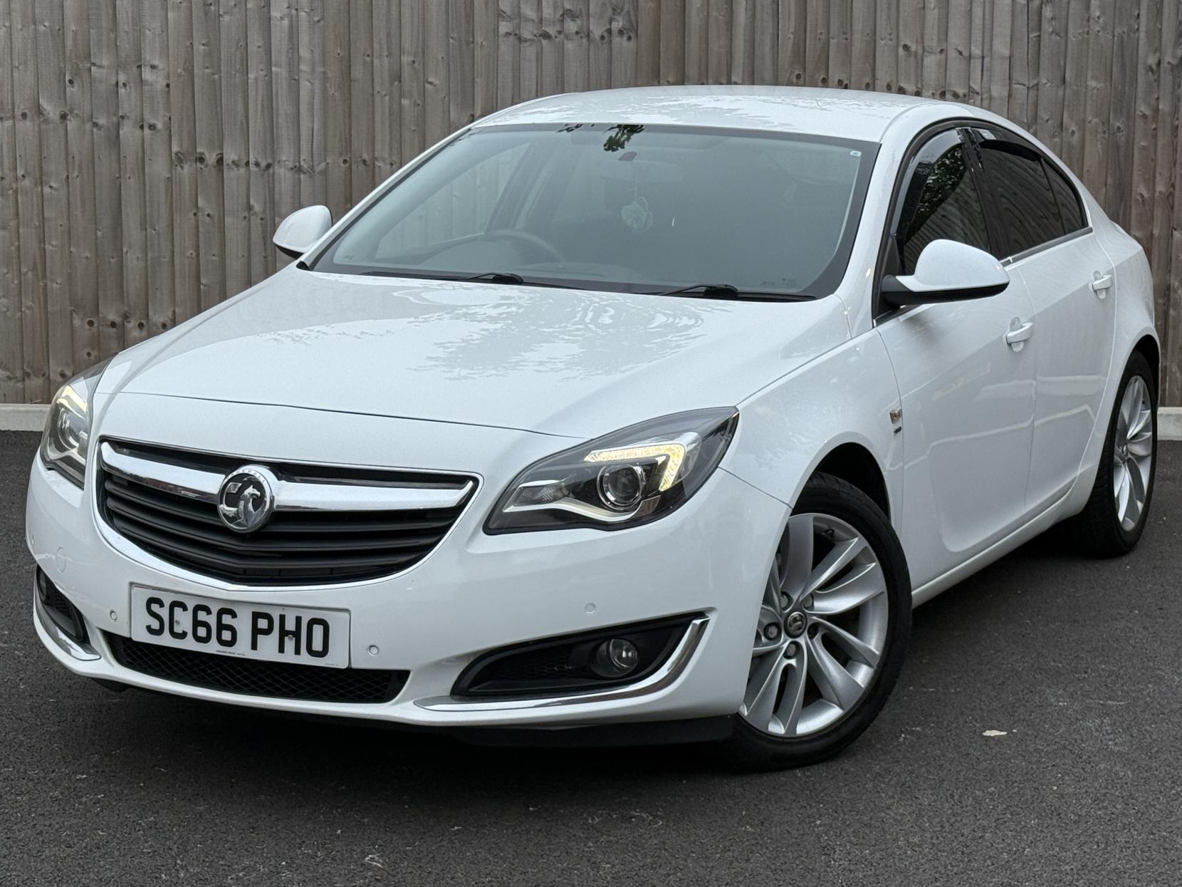 Vauxhall Insignia 2.0 CDTi SRi Nav Hatchback 5dr Diesel Manual Euro 6 (s/s) (170 ps)