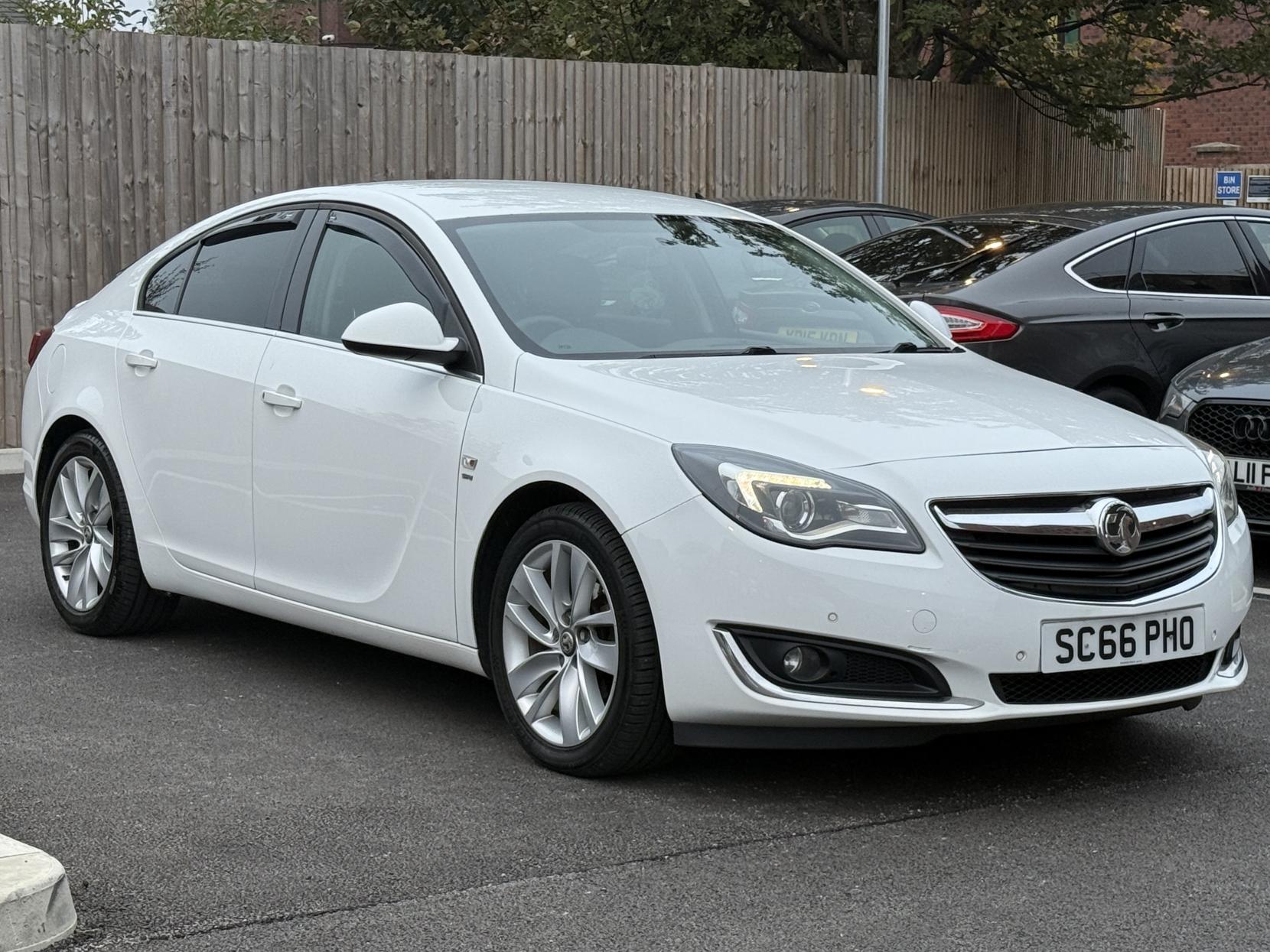 Vauxhall Insignia 2.0 CDTi SRi Nav Hatchback 5dr Diesel Manual Euro 6 (s/s) (170 ps)