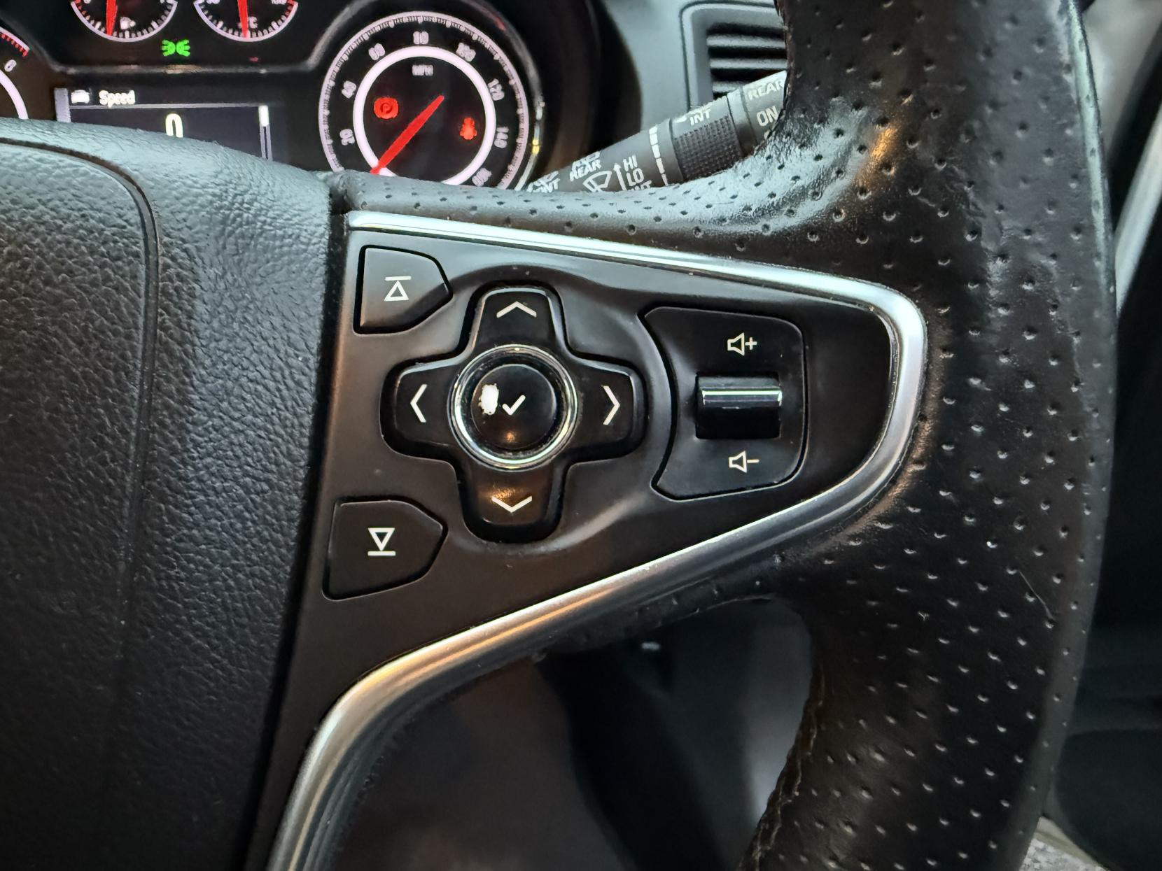 Vauxhall Insignia 2.0 CDTi SRi Nav Hatchback 5dr Diesel Manual Euro 6 (s/s) (170 ps)