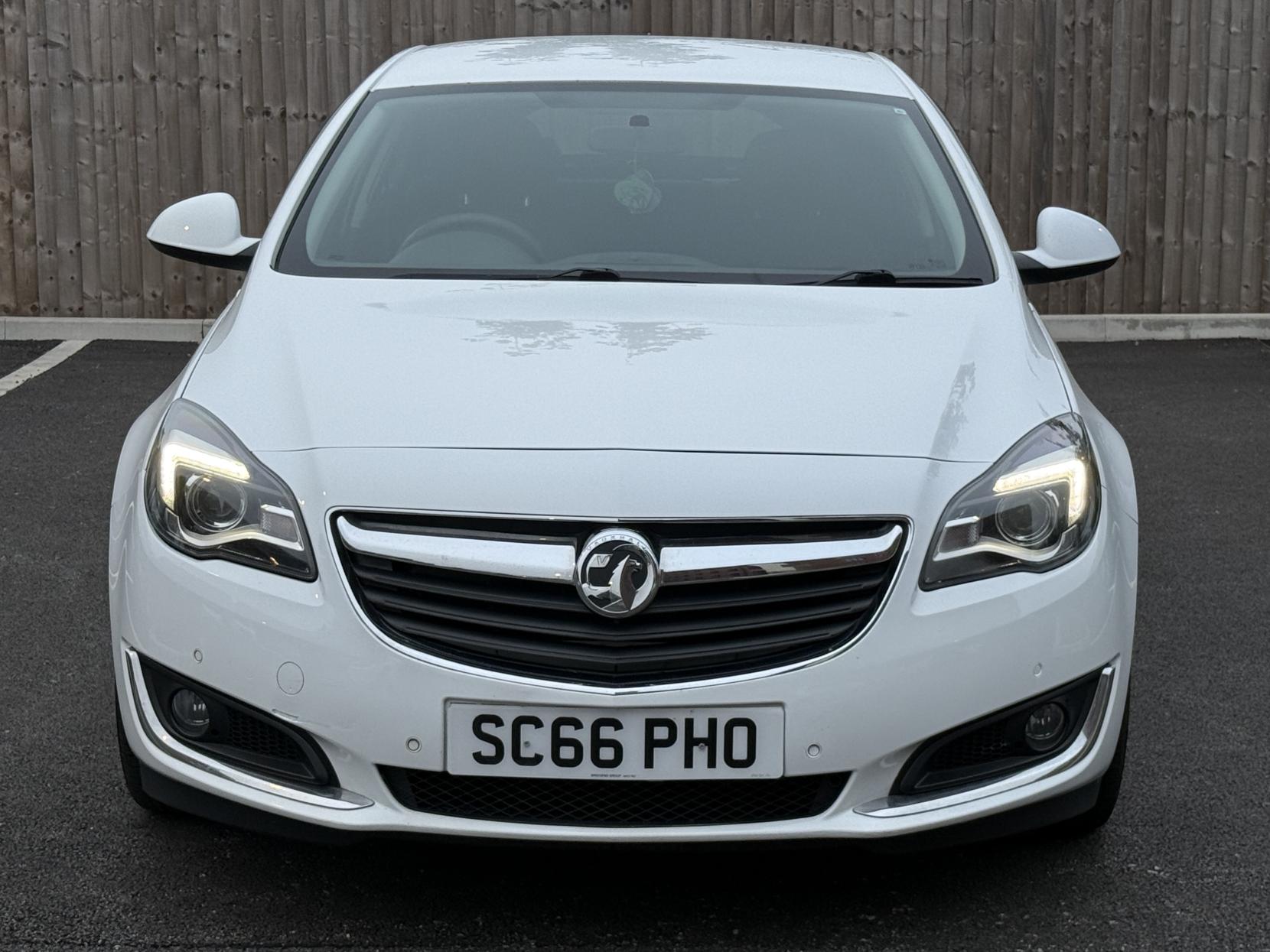 Vauxhall Insignia 2.0 CDTi SRi Nav Hatchback 5dr Diesel Manual Euro 6 (s/s) (170 ps)