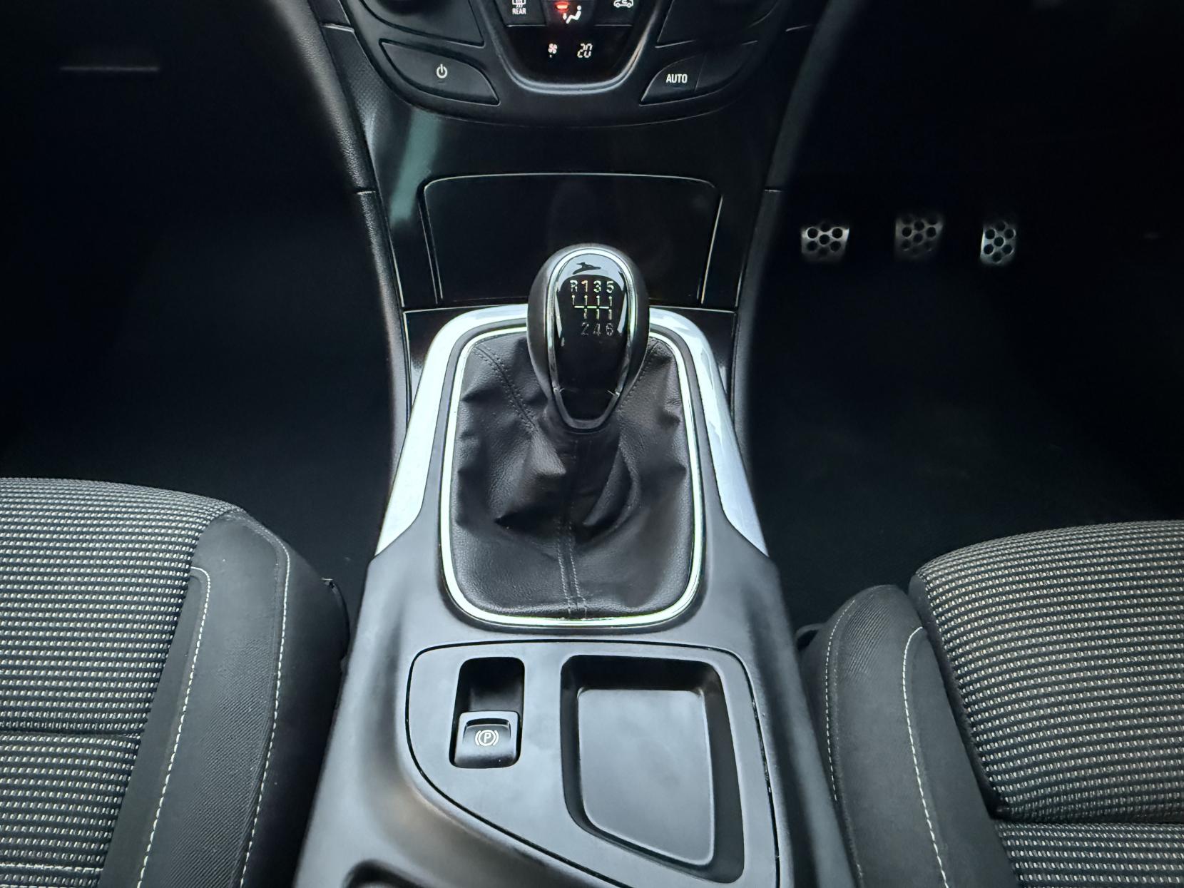 Vauxhall Insignia 2.0 CDTi SRi Nav Hatchback 5dr Diesel Manual Euro 6 (s/s) (170 ps)