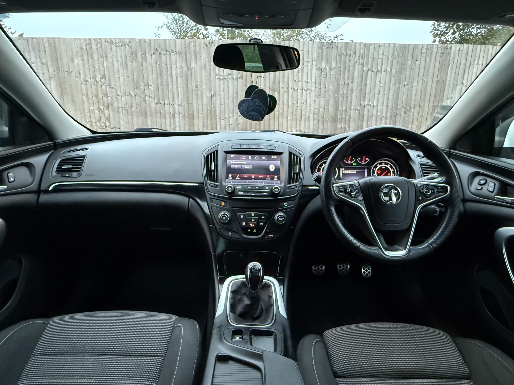 Vauxhall Insignia 2.0 CDTi SRi Nav Hatchback 5dr Diesel Manual Euro 6 (s/s) (170 ps)