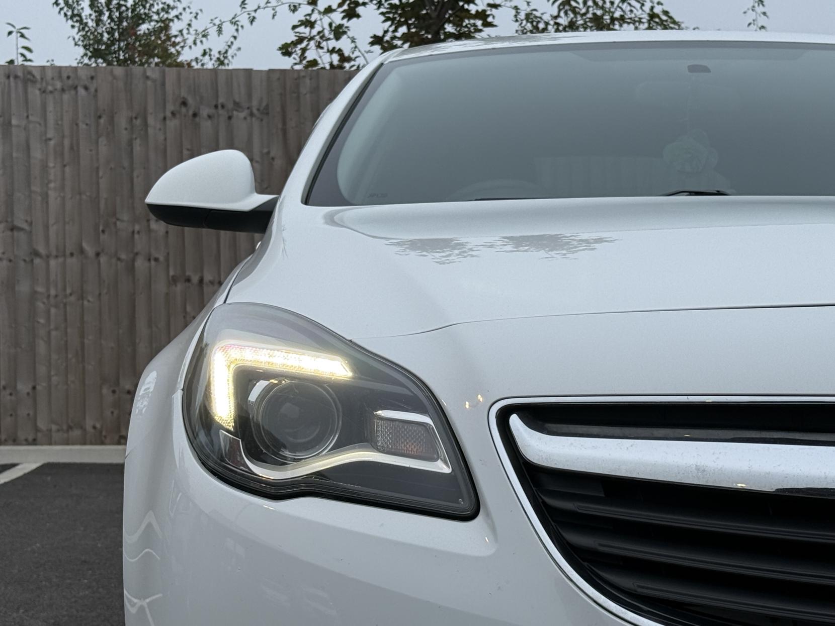 Vauxhall Insignia 2.0 CDTi SRi Nav Hatchback 5dr Diesel Manual Euro 6 (s/s) (170 ps)