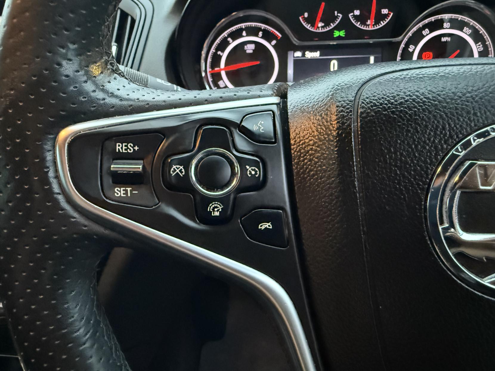 Vauxhall Insignia 2.0 CDTi SRi Nav Hatchback 5dr Diesel Manual Euro 6 (s/s) (170 ps)