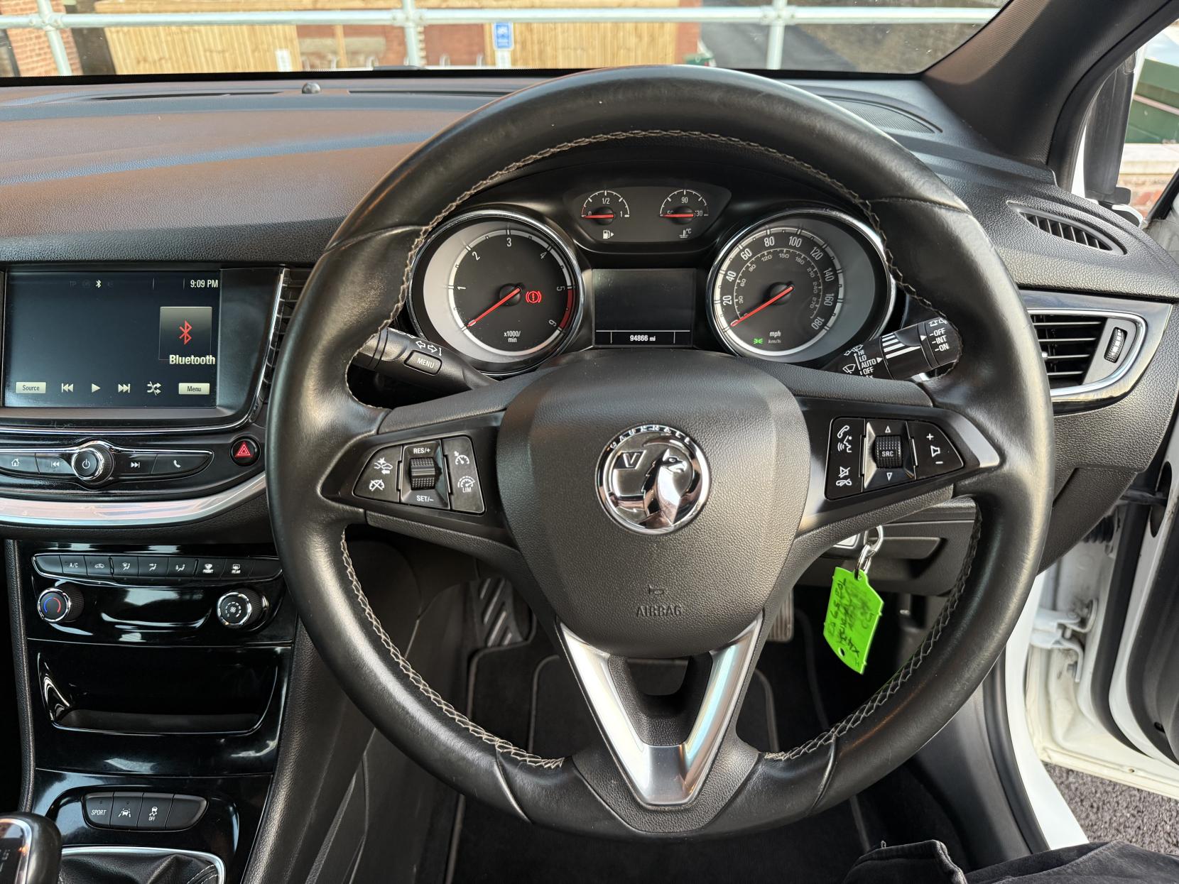 Vauxhall Astra 1.6 CDTi ecoFLEX SRi Hatchback 5dr Diesel Manual Euro 6 (s/s) (110 ps)