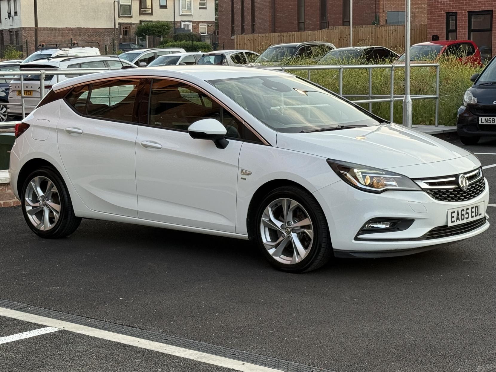 Vauxhall Astra 1.6 CDTi ecoFLEX SRi Hatchback 5dr Diesel Manual Euro 6 (s/s) (110 ps)