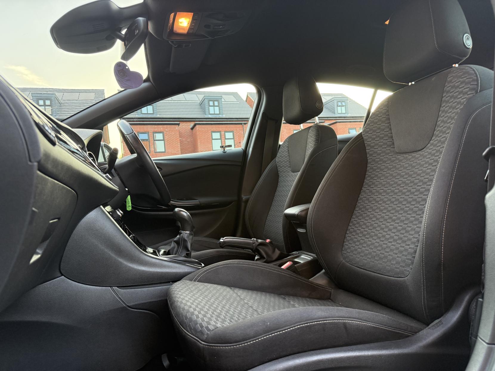 Vauxhall Astra 1.6 CDTi ecoFLEX SRi Hatchback 5dr Diesel Manual Euro 6 (s/s) (110 ps)