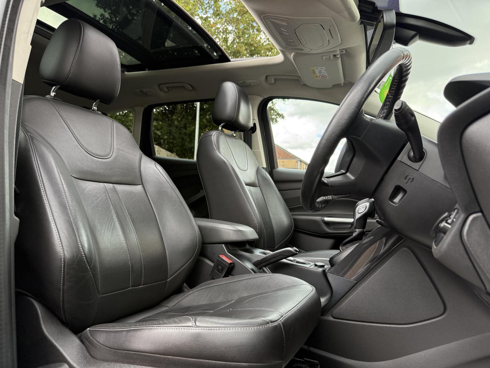 Ford Kuga 2.0 TDCi Titanium X SUV 5dr Diesel Powershift AWD Euro 6 (s/s) (180 ps)