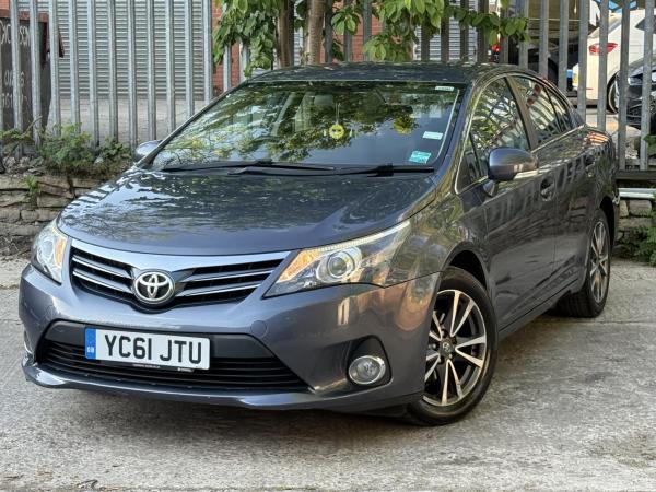 Toyota Avensis 2.0 D-4D TR Saloon 4dr Diesel Manual Euro 5 (126 ps)
