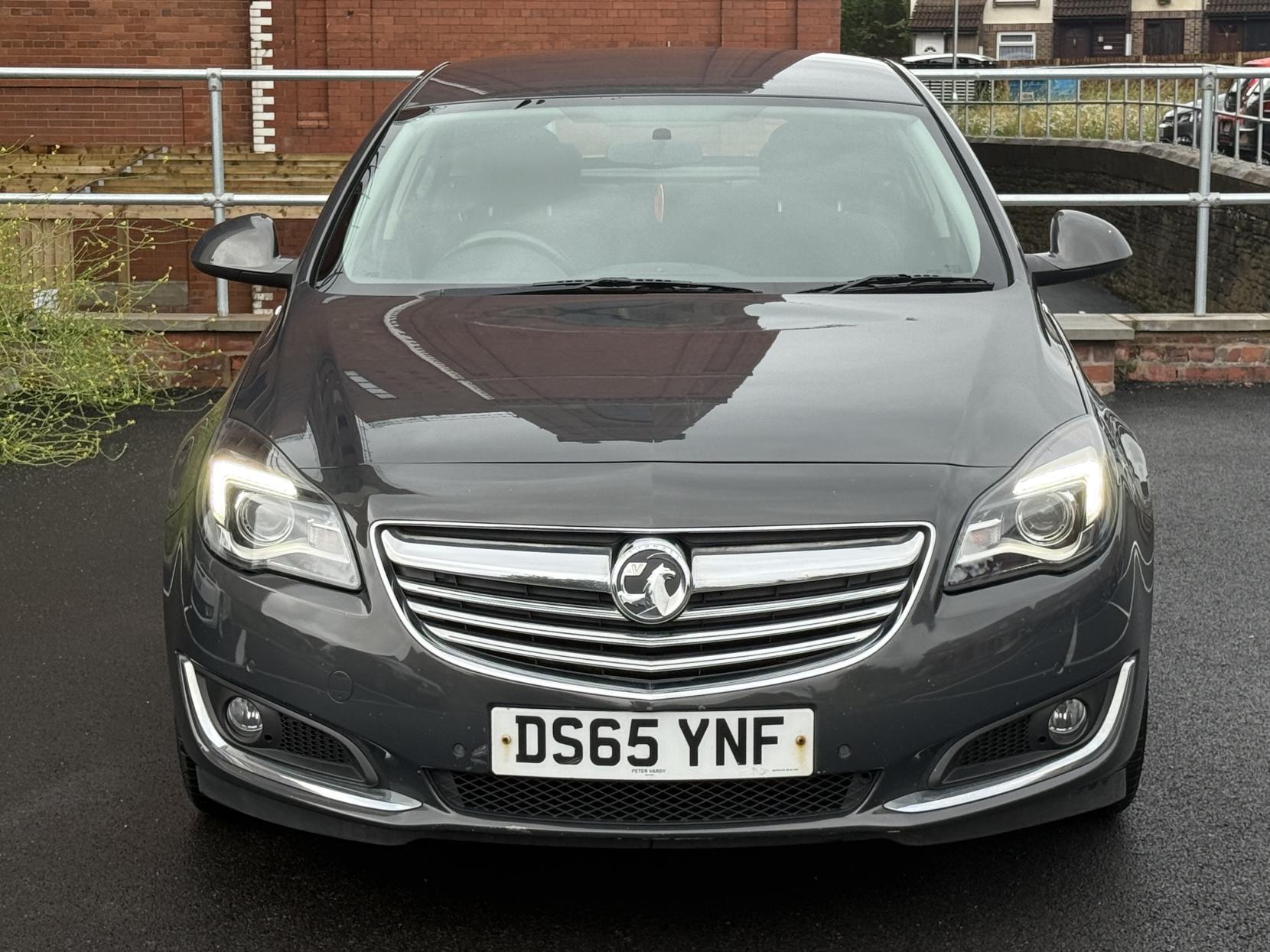 Vauxhall Insignia 1.6 CDTi ecoFLEX Design Nav Hatchback 5dr Diesel Manual Euro 6 (s/s) (136 ps)