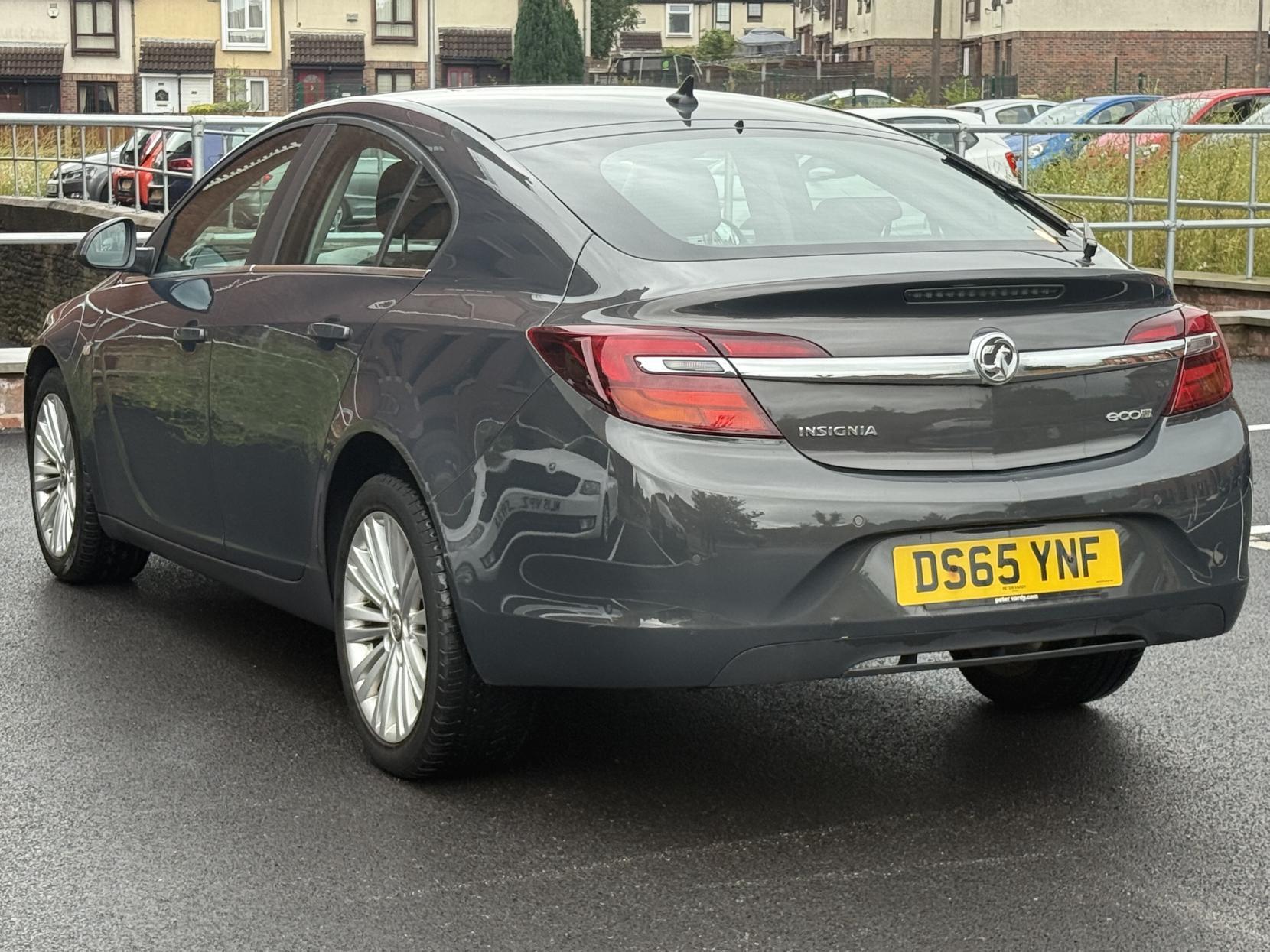 Vauxhall Insignia 1.6 CDTi ecoFLEX Design Nav Hatchback 5dr Diesel Manual Euro 6 (s/s) (136 ps)