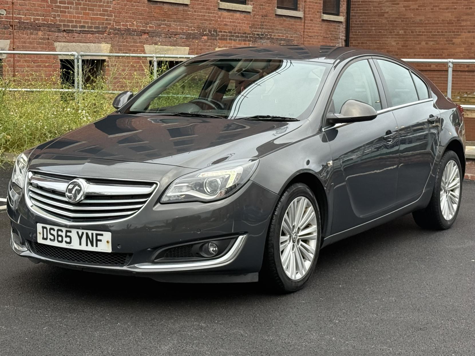 Vauxhall Insignia 1.6 CDTi ecoFLEX Design Nav Hatchback 5dr Diesel Manual Euro 6 (s/s) (136 ps)
